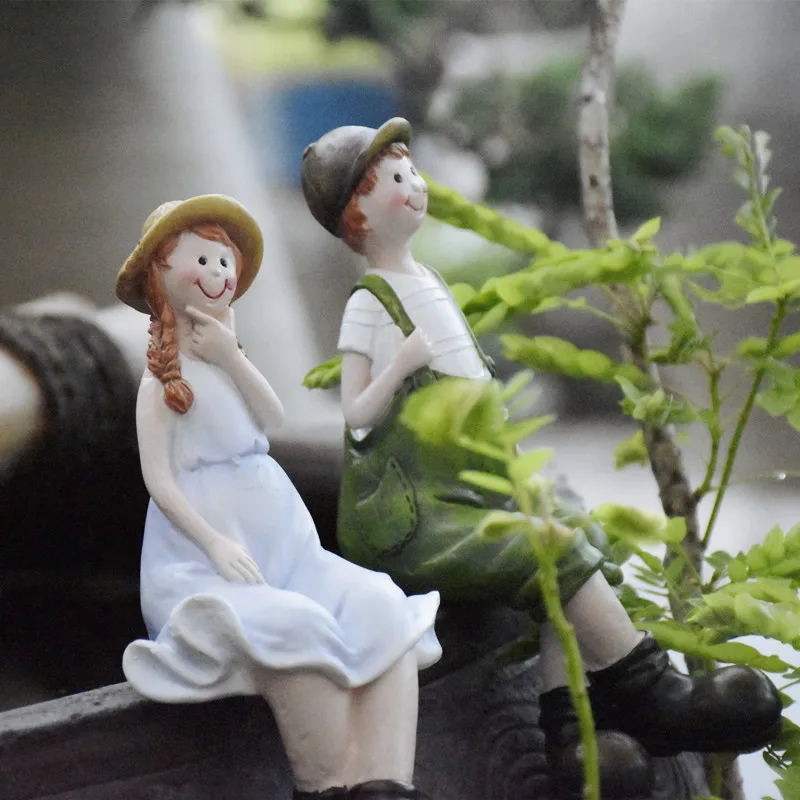 Cartoon Resin Couple Kid Sculpture Ornaments Outdoor Villa Micro Landscape Statue Crafts Miniature Garden Decoration Accessories
Cartoon Resin Couple Kid Sculpture Ornaments Outdoor Villa Micro Landscape Statue Crafts Miniature Garden Decoration Accessories