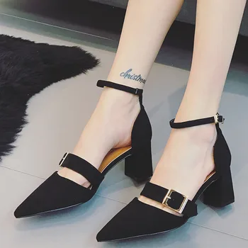 Korean spring and summer fashion pointy shoes suede thick heel simple buckle hollow high heels Joker comfortable women's shoes
Korean spring and summer fashion pointy shoes suede thick heel simple buckle hollow high heels Joker comfortable women's shoes