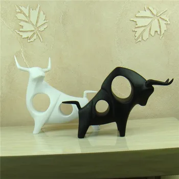 Bison Ox Statue Animal Art and Craft Wildlife Ornament Room Decor Bull Sculpture Hollow Resin Abstract Business Gift Furnishing 
Bison Ox Statue Animal Art and Craft Wildlife Ornament Room Decor Bull Sculpture Hollow Resin Abstract Business Gift Furnishing