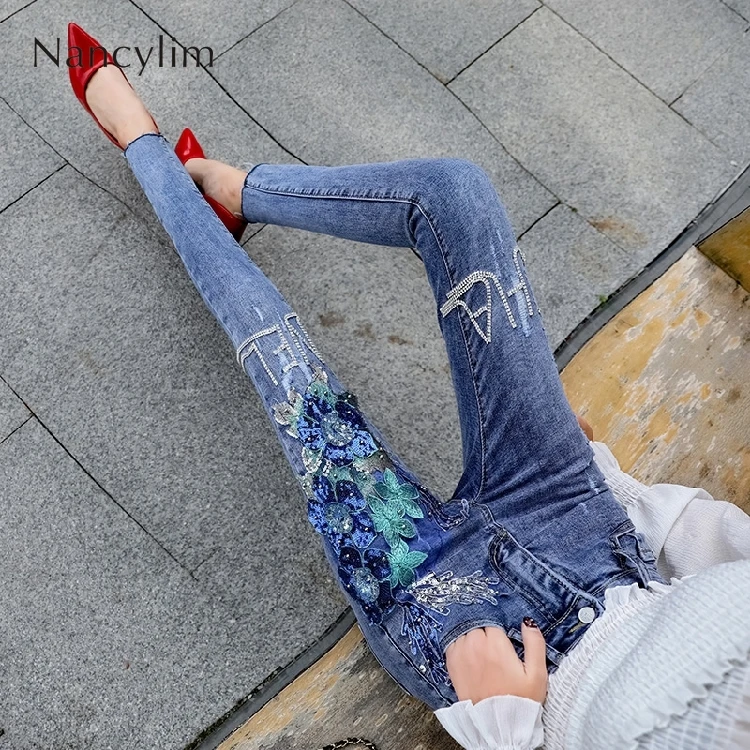 Jeans Feminino 2019 Spring and Autumn New Ins Women's Embroidered Stereo Flower Light Color Pencil Trousers Girls Student Street
Jeans Feminino 2019 Spring and Autumn New Ins Women's Embroidered Stereo Flower Light Color Pencil Trousers Girls Student Street