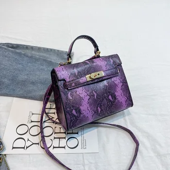 Python Pattern Leather Bag Woman Handbag Classic Platinum Luxury Fashion Party Gift Shoulder
Python Pattern Leather Bag Woman Handbag Classic Platinum Luxury Fashion Party Gift Shoulder