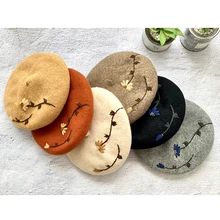 VISROVER Solid Color winter 100% wool winter beret For woman wool Daisy winter hat solid color top quality Women Boina Gift
VISROVER Solid Color winter 100% wool winter beret For woman wool Daisy winter hat solid color top quality Women Boina Gift