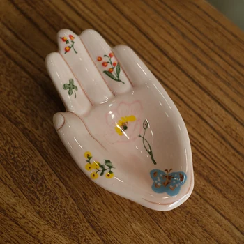 DUNXDECO Home Office Storage key Accessory Mini Holder Fresh Simple Flora Hand Shape Ceramic Ornaments Container Decorating
DUNXDECO Home Office Storage key Accessory Mini Holder Fresh Simple Flora Hand Shape Ceramic Ornaments Container Decorating