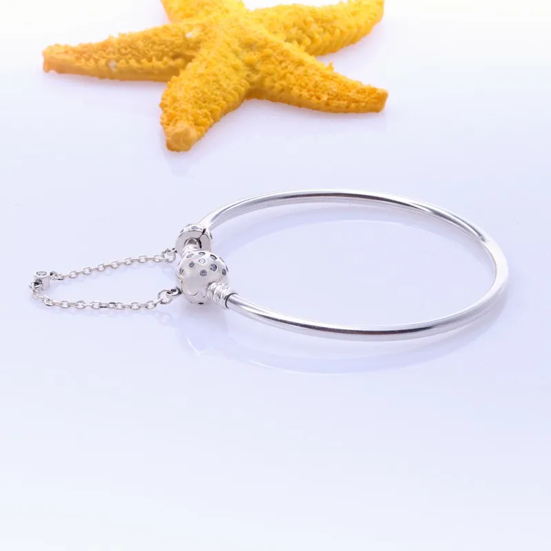 Original 925 Sterling Silver Bracelet Shiny Round Bracelet With Safety Chain Button Fit European Charm Bracelets Women Jewelry
Original 925 Sterling Silver Bracelet Shiny Round Bracelet With Safety Chain Button Fit European Charm Bracelets Women Jewelry