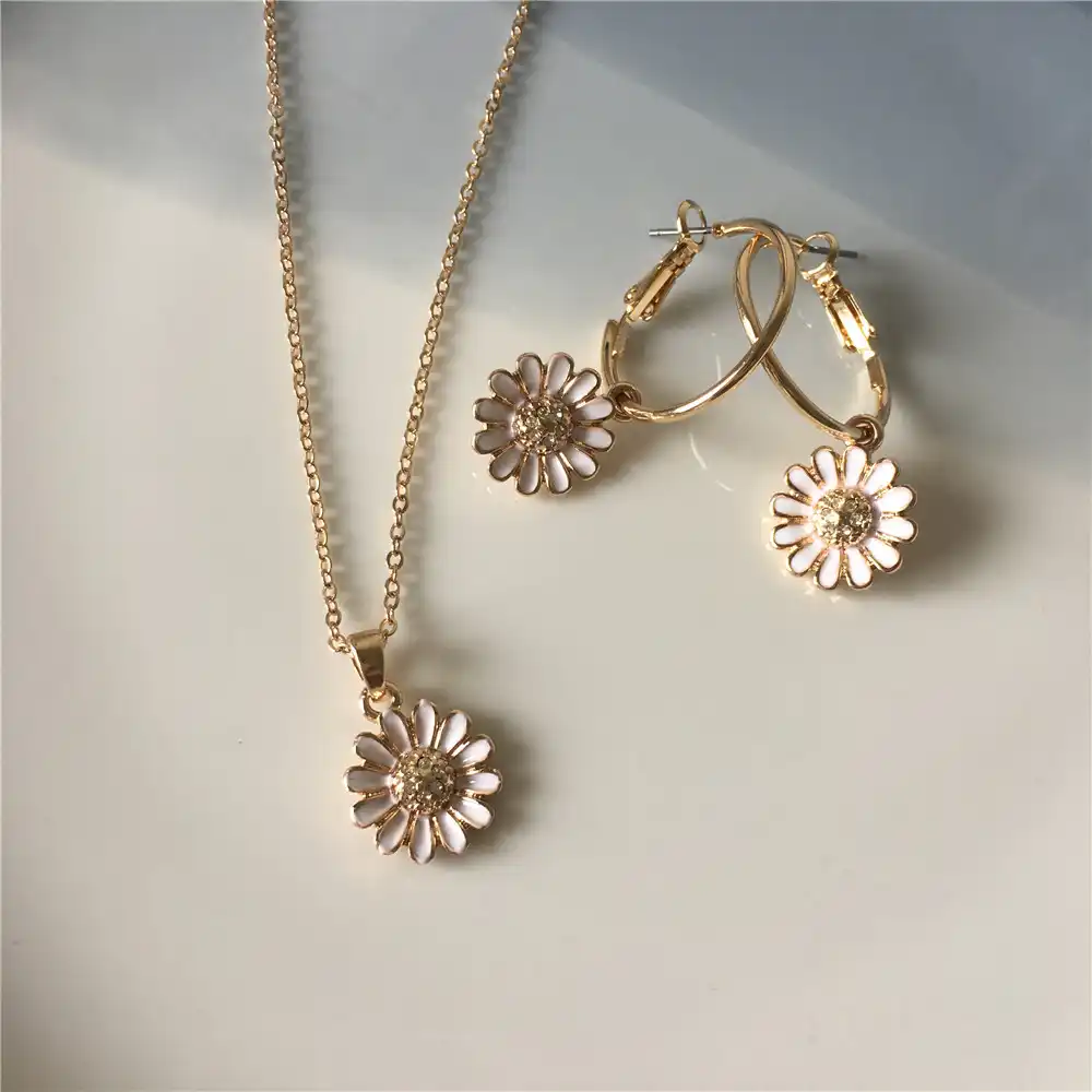 daisy charm pendant necklace and earrings dainty jewelry set for