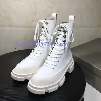 2020 women's leather and velvet unique style Martin boots
2020 women's leather and velvet unique style Martin boots