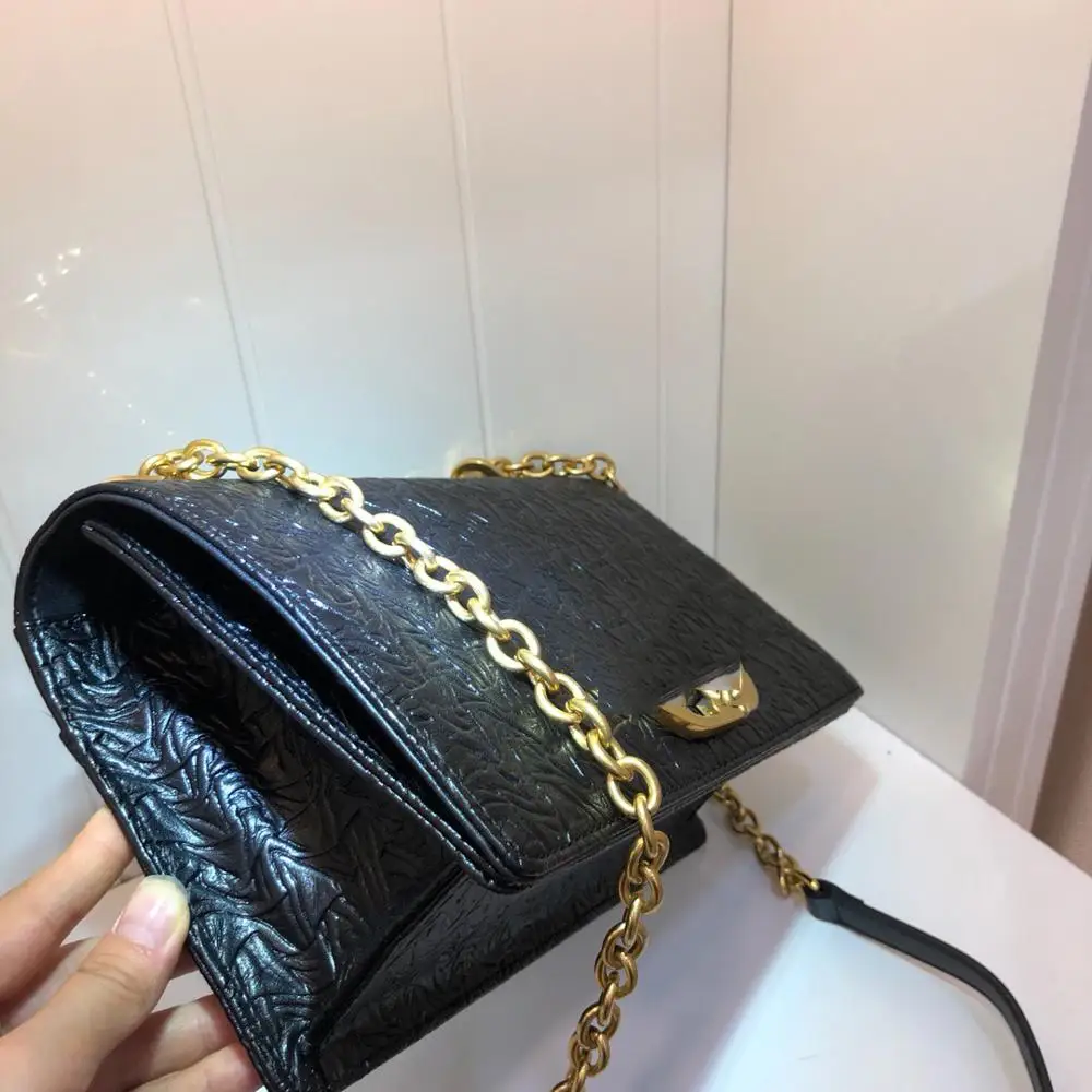 New 2020 style Christmas gift genuine leather brand fashion luxury women shoulder bag top quality bag free shipping
New 2020 style Christmas gift genuine leather brand fashion luxury women shoulder bag top quality bag free shipping