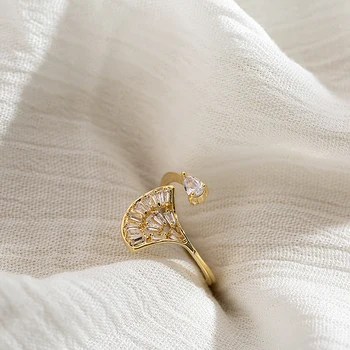 Bu-113 Gold Color Shape Fan Rings Cubic Zirconia Waterdrop Geometric Rings for Women Ginkgo Leaf Minimalist Open Ring 2020
Bu-113 Gold Color Shape Fan Rings Cubic Zirconia Waterdrop Geometric Rings for Women Ginkgo Leaf Minimalist Open Ring 2020