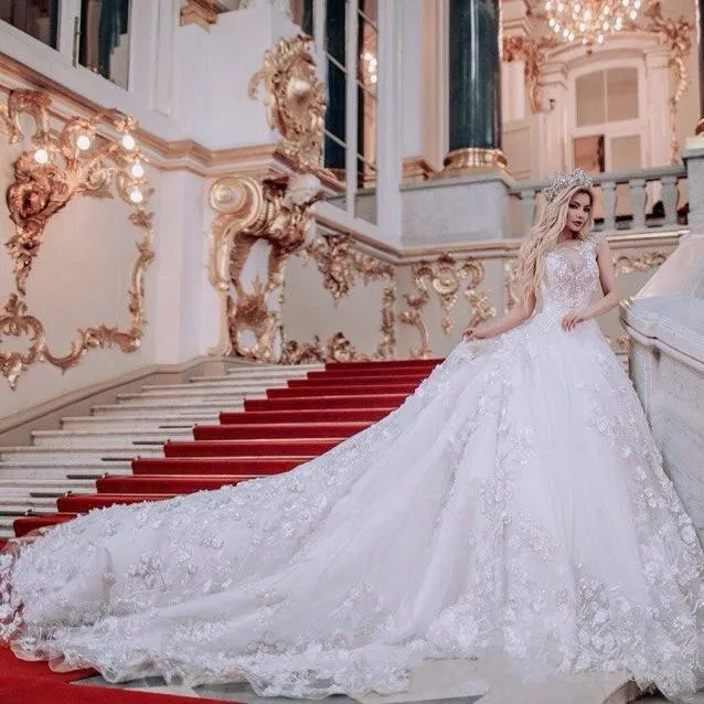 Gorgeous-Saudi-Arabia-Vestido-De-Noiva-3D-Flower-Lace-Ball-Gowns-wedding-dresses-Casamento-Royal-Train (1)