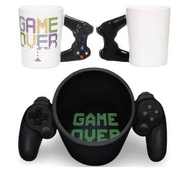 batches Creative Game Over Coffee Mug 3D Game Controller Handle Mug Ceramic Cup Milk Tea Mugs Gameboy Birthday Christmas Gift
batches Creative Game Over Coffee Mug 3D Game Controller Handle Mug Ceramic Cup Milk Tea Mugs Gameboy Birthday Christmas Gift