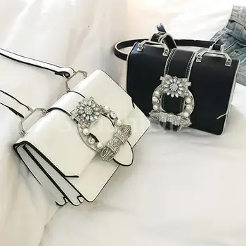 Designer Fashion Famous Bags For Women Designer Diamond Lock Bags Quality PU Leather Women Handbags Elegant Lady Shoulder bags 
Designer Fashion Famous Bags For Women Designer Diamond Lock Bags Quality PU Leather Women Handbags Elegant Lady Shoulder bags