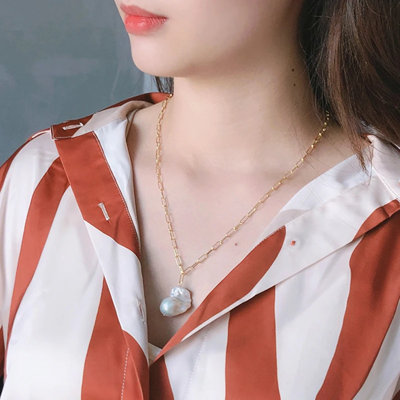 Big Baroque Pearl Necklace 925 Sterling Silver Gold Rectangle Chain Irregular Shaped Pearl Necklace Punk Style Length 55cm
Big Baroque Pearl Necklace 925 Sterling Silver Gold Rectangle Chain Irregular Shaped Pearl Necklace Punk Style Length 55cm