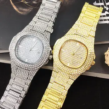 2020 Iced Out Watches Hip Hop Gold Mens Quartz Watch Man Business Watches Women Waterproof Bling Diamond Male Clock Female Gifts
2020 Iced Out Watches Hip Hop Gold Mens Quartz Watch Man Business Watches Women Waterproof Bling Diamond Male Clock Female Gifts