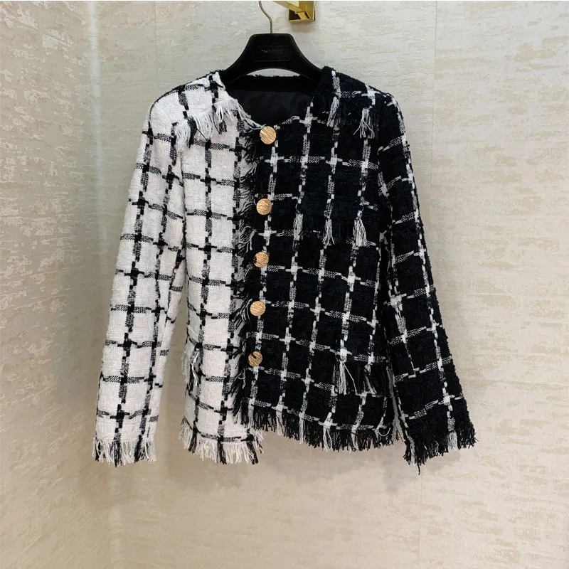 2019 autumn and winter new clothing female temperament wild houndstooth tassel black spell white coat runway
2019 autumn and winter new clothing female temperament wild houndstooth tassel black spell white coat runway