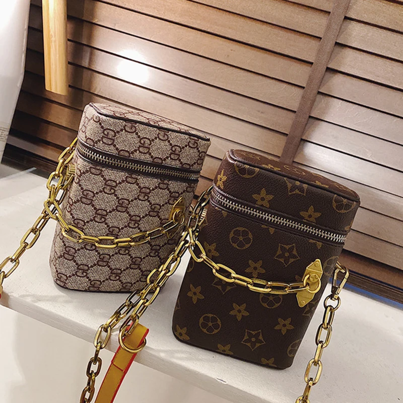 Cylinder mini bag for women 2020 new Korean version net red one shoulder messenger bag with vertical mobile zero wallet
Cylinder mini bag for women 2020 new Korean version net red one shoulder messenger bag with vertical mobile zero wallet
