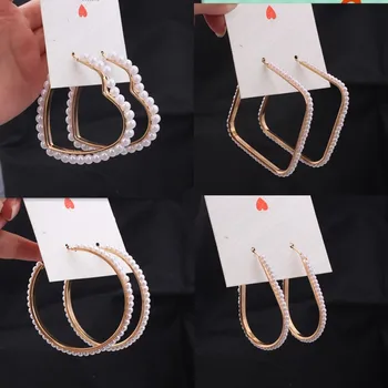 Exaggerated Big Heart Hoop Earrings for Women Imitation Pearl Female Metal Earrings Bohemian oorbellen
Exaggerated Big Heart Hoop Earrings for Women Imitation Pearl Female Metal Earrings Bohemian oorbellen