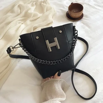 Cross Border 2020 New Style Simple Versatile Lettered Shoulder Bag Female Fashion Casual Elegant Chain Hand Bucket Bag 
Cross Border 2020 New Style Simple Versatile Lettered Shoulder Bag Female Fashion Casual Elegant Chain Hand Bucket Bag