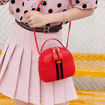 Paleo-literature collision ribbon shell bag single shoulder bag small bee handbag personality mobile phone oblique bag
Paleo-literature collision ribbon shell bag single shoulder bag small bee handbag personality mobile phone oblique bag