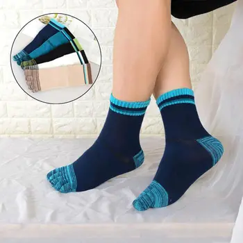 Four seasons men sport five finger socks, cotton new style absorption sweat stripe socks good quality sell hot
Four seasons men sport five finger socks, cotton new style absorption sweat stripe socks good quality sell hot