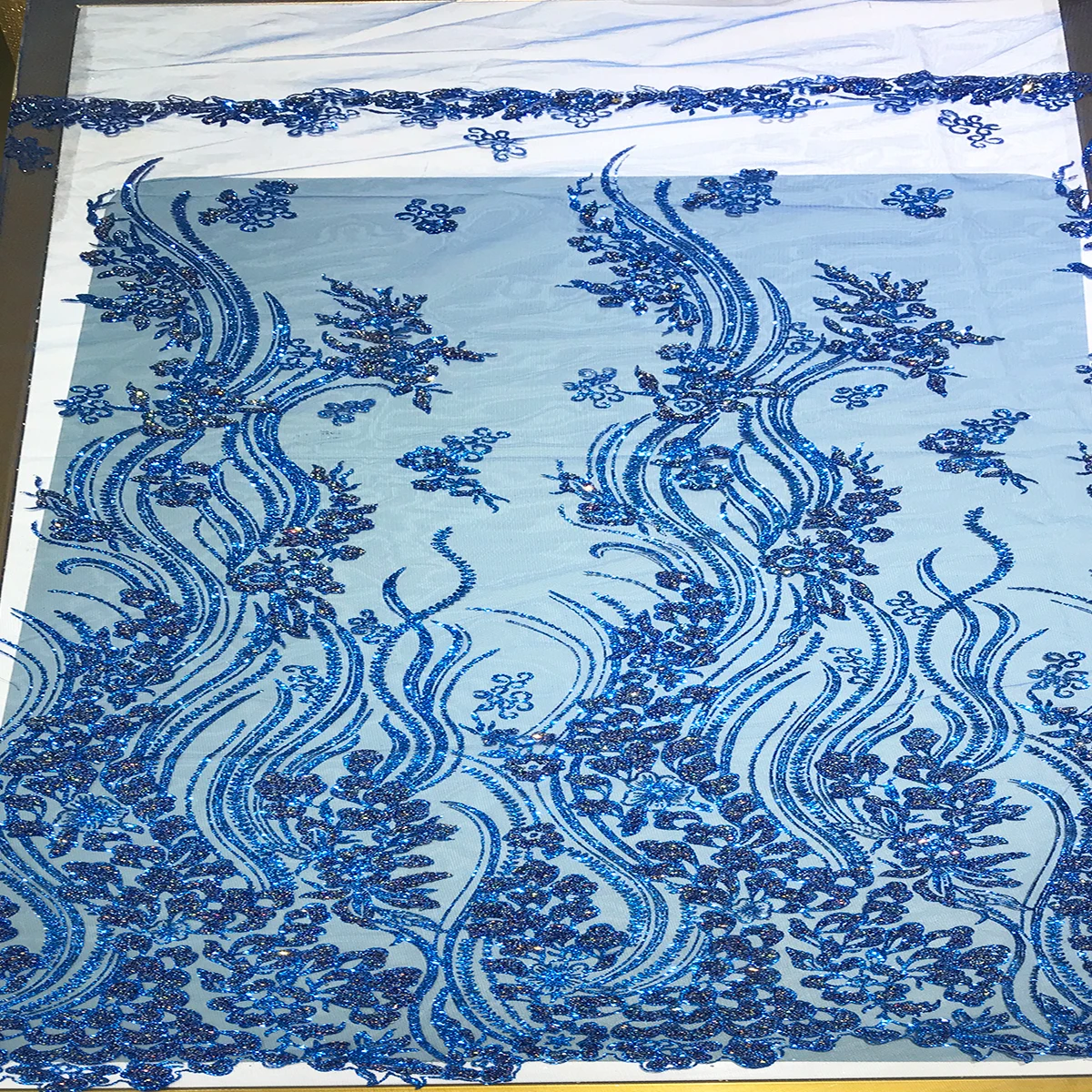 Latest Shiny Royal Blue French Glue Glitter Rhinestone Lace Fabric African White Wedding Mesh For Party Dress Lady High Quality
Latest Shiny Royal Blue French Glue Glitter Rhinestone Lace Fabric African White Wedding Mesh For Party Dress Lady High Quality