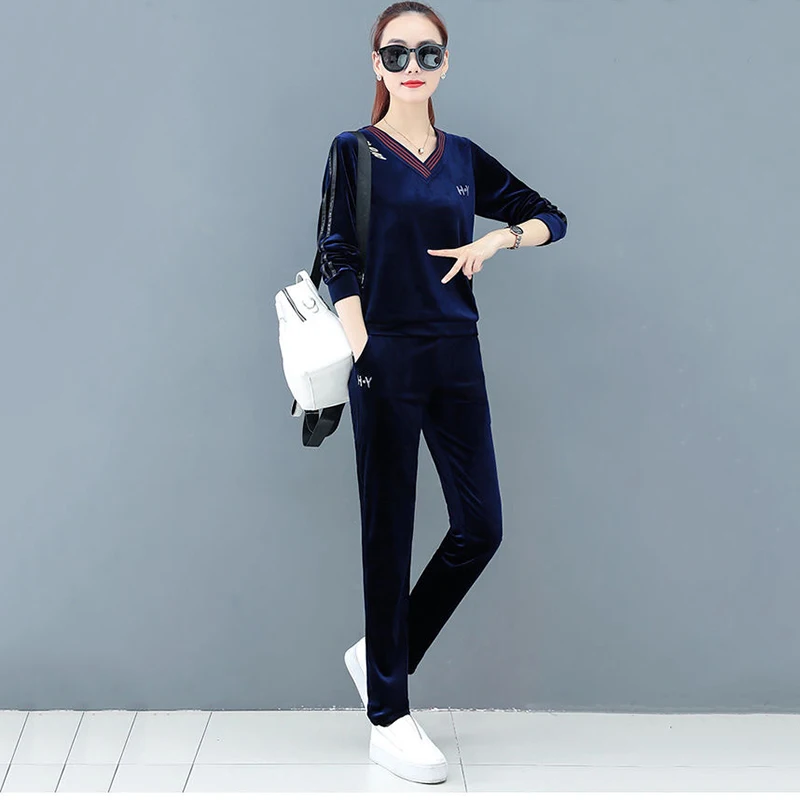 2020 Two Piece Set velvet Tracksuit Women Spring casual Pants Suit Set V-neck thin Pullover Sweatshirt Feminino Big Size L-4XL
2020 Two Piece Set velvet Tracksuit Women Spring casual Pants Suit Set V-neck thin Pullover Sweatshirt Feminino Big Size L-4XL