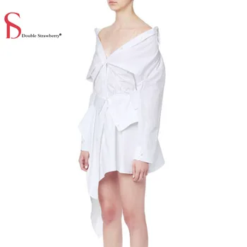 Double Strawberry Autumn New Fashion Women Sexy One-shoulder Lapel Stitching Mesh Single-breasted Design Irregular Hem Shirt 
Double Strawberry Autumn New Fashion Women Sexy One-shoulder Lapel Stitching Mesh Single-breasted Design Irregular Hem Shirt