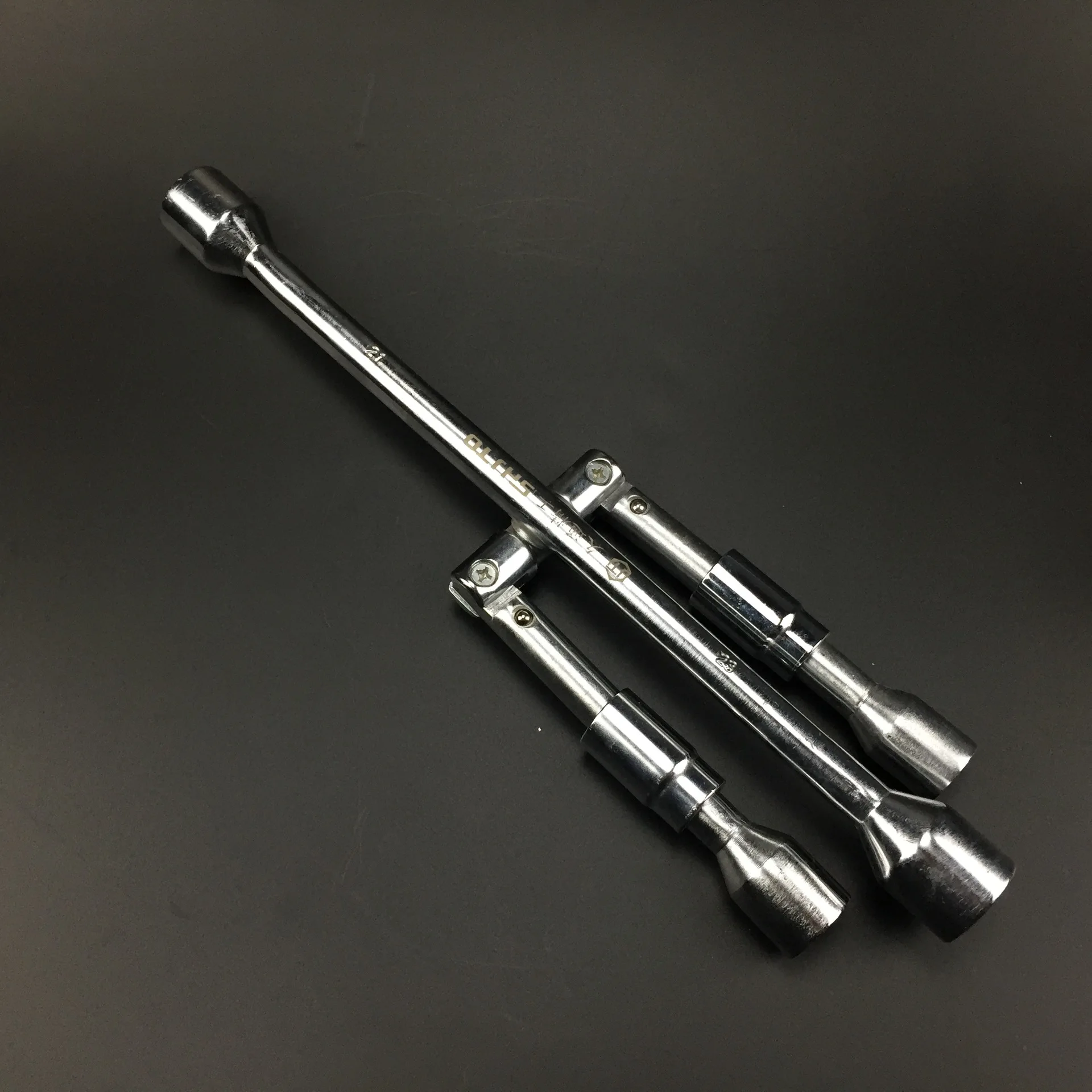 A Generation of Fat Garage Folding Cross Wrench Sleeve Wheel Wrench Repair Tool Emergency Linyi Wholesale
A Generation of Fat Garage Folding Cross Wrench Sleeve Wheel Wrench Repair Tool Emergency Linyi Wholesale