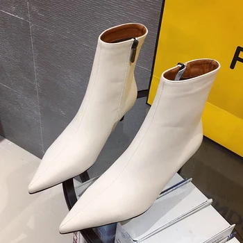 Elegant Women 2020 Warm Fur Ankle Boots 6cm Kitten High Heels Short Boots Female Pointed Toe Beige Low Heels Leather Boots Shoes
Elegant Women 2020 Warm Fur Ankle Boots 6cm Kitten High Heels Short Boots Female Pointed Toe Beige Low Heels Leather Boots Shoes