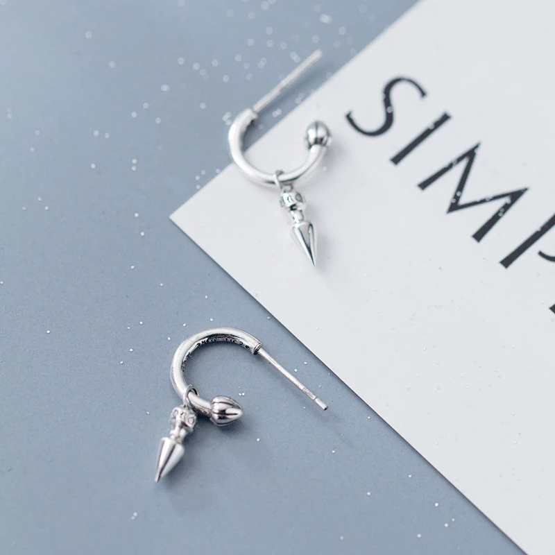 Colusiwei 100% 925 Sterling Silver Trendy Cone Shape Simple Geometric Drop Earrings For Women Silver Jewelry Korea Making
Colusiwei 100% 925 Sterling Silver Trendy Cone Shape Simple Geometric Drop Earrings For Women Silver Jewelry Korea Making