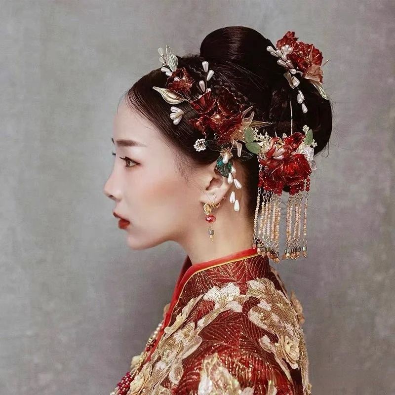 Red Flower Chinese Wind Bride Wedding Tiara Red Liquid Flower Classic Charm Studio Style Coronet Hair Jewelry
Red Flower Chinese Wind Bride Wedding Tiara Red Liquid Flower Classic Charm Studio Style Coronet Hair Jewelry