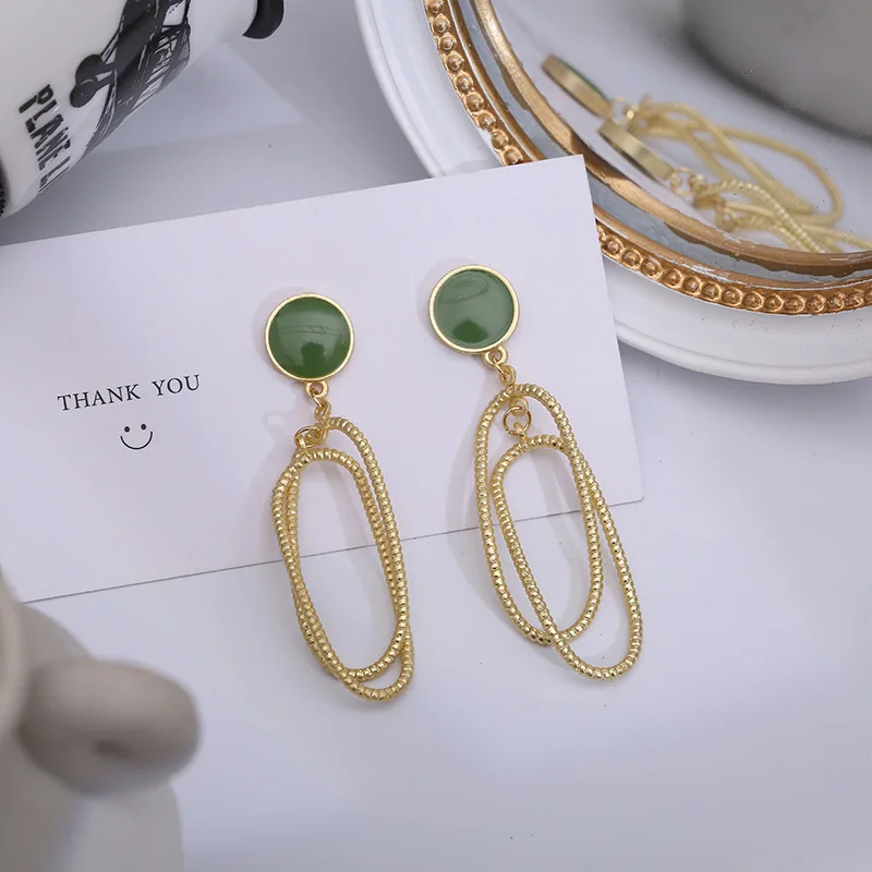 Gold Color Interlocking Chain Drop Earrings Earrings for Women Minimalist Green Round Dangle Earring Drops 2020 Jewelry
Gold Color Interlocking Chain Drop Earrings Earrings for Women Minimalist Green Round Dangle Earring Drops 2020 Jewelry