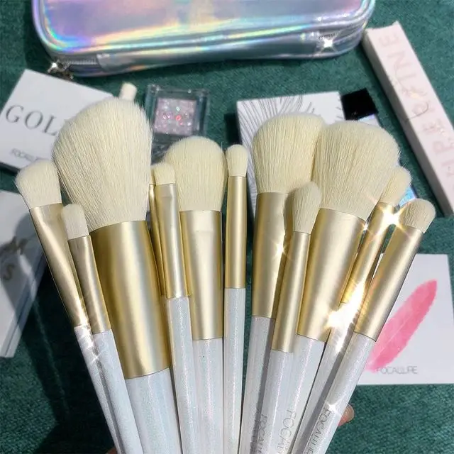 FOCALLURE 12 pcs Professional Makeup Brushes Set Soft Hair for Foundation Eyeshadow Powder Makeup Brushes Kit with Bag
FOCALLURE 12 pcs Professional Makeup Brushes Set Soft Hair for Foundation Eyeshadow Powder Makeup Brushes Kit with Bag