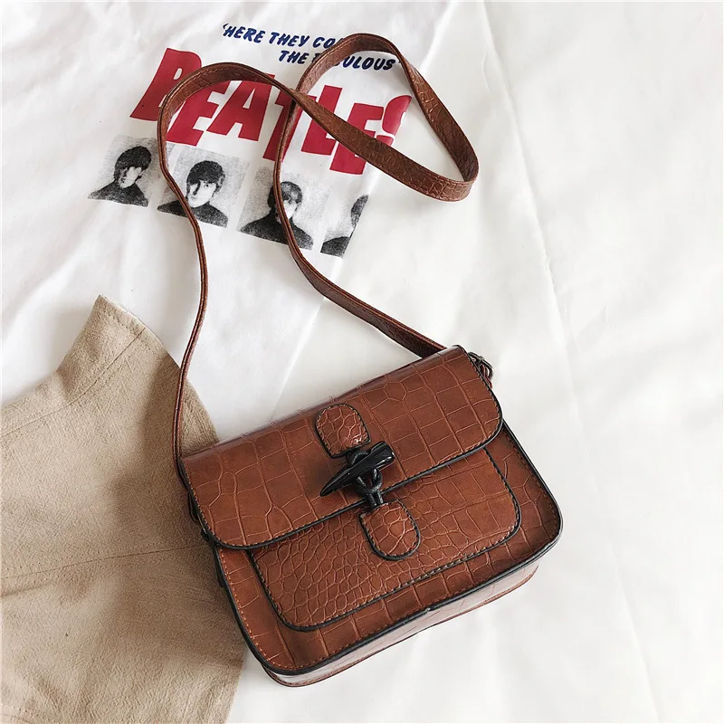 2019 New Style Retro Fashion Spinning Ivory Buckle Single Room Oblique WOMEN'S Backpack Solid Color WOMEN'S Bag Bag
2019 New Style Retro Fashion Spinning Ivory Buckle Single Room Oblique WOMEN'S Backpack Solid Color WOMEN'S Bag Bag