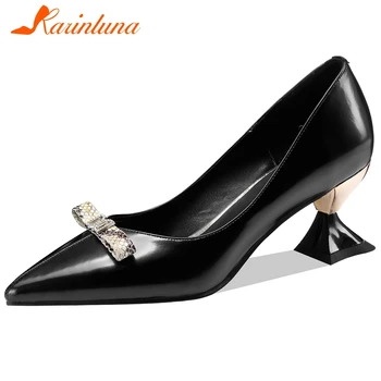 KARINLUNA Brand New Ladies 2020 Party Ol Pumps Fashion Butterfly-knot Pointed Toe Pumps Women Genuine Leather Shoes Woman
KARINLUNA Brand New Ladies 2020 Party Ol Pumps Fashion Butterfly-knot Pointed Toe Pumps Women Genuine Leather Shoes Woman