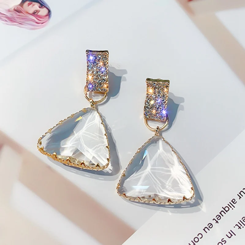 1 Pair Geometry Triangle Crystal Earrings Women Retro Clear Crystal Drop Dangle Earring Female Girls Gold Color Earring Fashion
1 Pair Geometry Triangle Crystal Earrings Women Retro Clear Crystal Drop Dangle Earring Female Girls Gold Color Earring Fashion