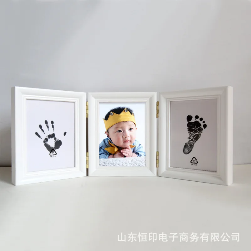 New Style Ink Three Fold Frame Baby Handprint Clay Set Infant Hand And Foot Prints Hand-made Mom And Baby Gift on Behalf
New Style Ink Three Fold Frame Baby Handprint Clay Set Infant Hand And Foot Prints Hand-made Mom And Baby Gift on Behalf