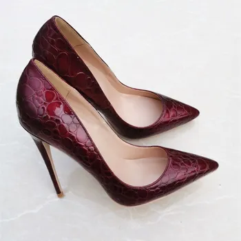 New all-match burgundy stone pattern high heels female 10cm stiletto point single shoes large size wedding shoes bridal shoes 
New all-match burgundy stone pattern high heels female 10cm stiletto point single shoes large size wedding shoes bridal shoes