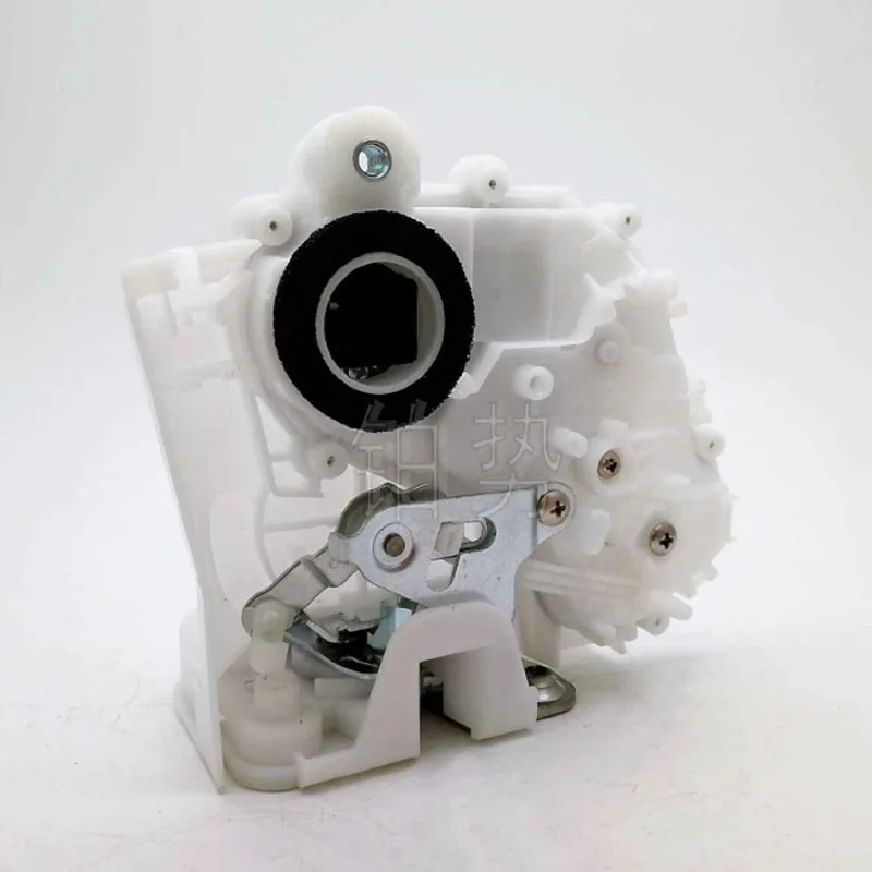 Car Rear door lock block assembly 2007-Hon daC R-V RE1 RE2 RE4 Rear door lock machine with motor Rear door lock latch actuator
Car Rear door lock block assembly 2007-Hon daC R-V RE1 RE2 RE4 Rear door lock machine with motor Rear door lock latch actuator