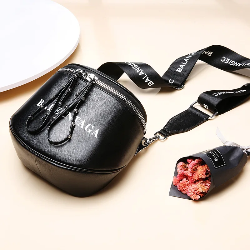 Single-shoulder Bag Shoulder Bag 2019 New Style Modern And Trendy/women Simple Versatile cool inflooring Women's Street Cool Bro
Single-shoulder Bag Shoulder Bag 2019 New Style Modern And Trendy/women Simple Versatile cool inflooring Women's Street Cool Bro