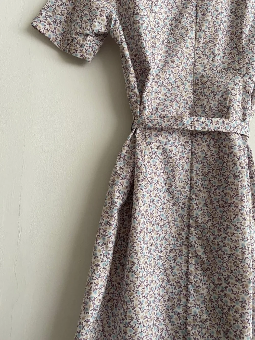 2020 New Floral Women Dress V-nevk Short Sleeve Single-breasted Double Pockets Knee-length Dresses Holiday With Sashes Sundress 2020 New Floral Women Dress V-nevk Short Sleeve Single-breasted Double Pockets Knee-length Dresses Holiday With Sashes Sundress