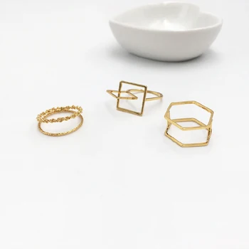 SRCOI Korea 2019 New Fashion Simple Hollow Geometric Irregular Round Ring Square Circle Rings Hexagon Finger Ring For Women 
SRCOI Korea 2019 New Fashion Simple Hollow Geometric Irregular Round Ring Square Circle Rings Hexagon Finger Ring For Women