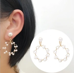 Net Red 2019 New Tide High-grade Pearl Woven Earrings Ring Circle Temperament Simple Fresh Earrings Jewelry Wholesale
Net Red 2019 New Tide High-grade Pearl Woven Earrings Ring Circle Temperament Simple Fresh Earrings Jewelry Wholesale