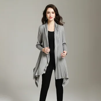 LANMREM 2020 Spring Summer Pleated Clothes For Women New Fashion Loose Irregular Thin Windbreaker High Quality Long Coat YG768
LANMREM 2020 Spring Summer Pleated Clothes For Women New Fashion Loose Irregular Thin Windbreaker High Quality Long Coat YG768