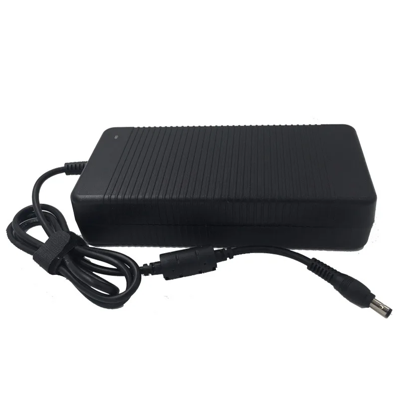 High Power 12V 20A 240W AC/DC Adapter Switching Power Power Adapter Monitor Led lighting Display Dedicated Power Adapter
High Power 12V 20A 240W AC/DC Adapter Switching Power Power Adapter Monitor Led lighting Display Dedicated Power Adapter
