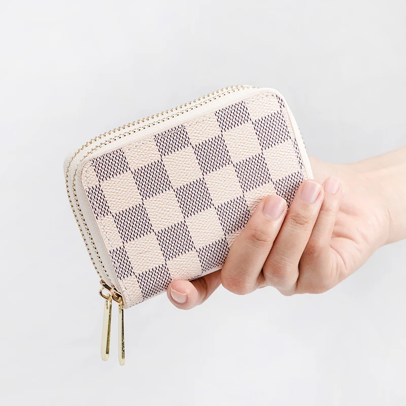 2020 Double Zipper Wallet PU Card Package Large Capacity Plaid Design Luxury Handbag Korean Version of The Fashion
2020 Double Zipper Wallet PU Card Package Large Capacity Plaid Design Luxury Handbag Korean Version of The Fashion