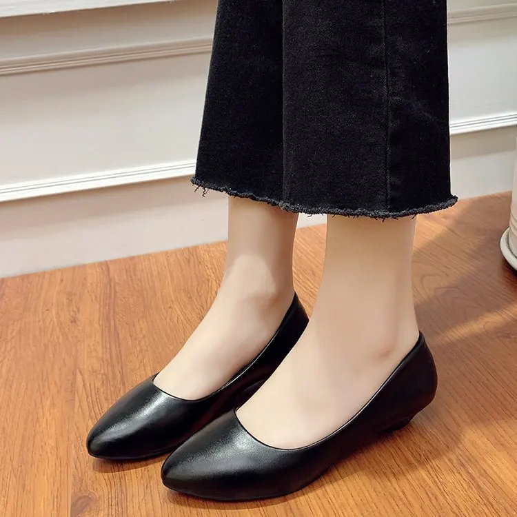 Chunky-Heel Shoes Women's Spring And Autumn 2020 New Style Low Heel Four Seasons Black And White with Pattern Work Small Leather
Chunky-Heel Shoes Women's Spring And Autumn 2020 New Style Low Heel Four Seasons Black And White with Pattern Work Small Leather