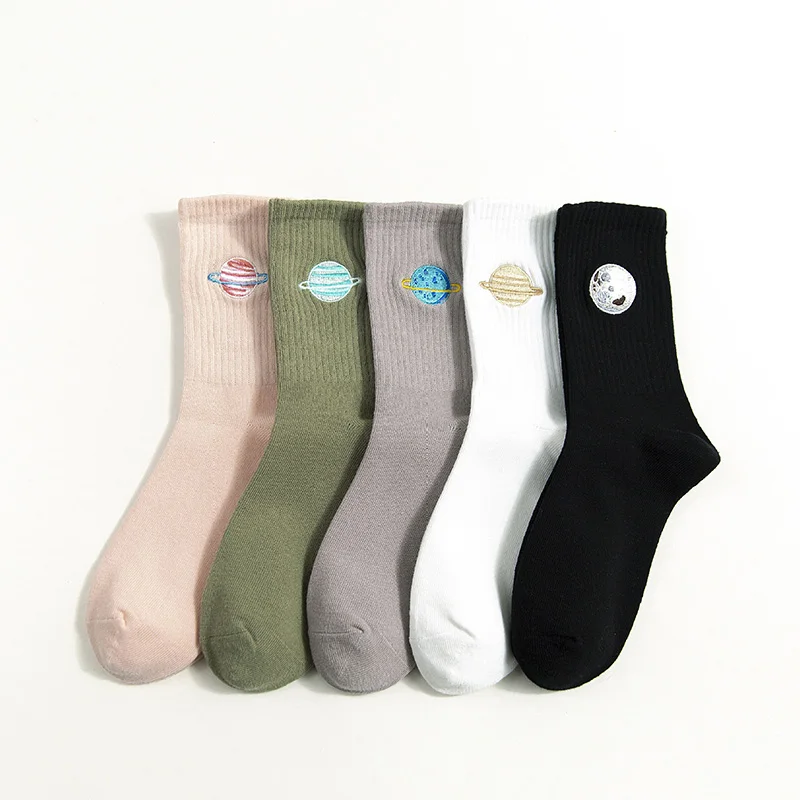 New Arrivals Lovely Funny Socks Women Cute Cartoon Moon planet Embroidery Sock High Quality Winter Warm Cotton Soken skarpetki
New Arrivals Lovely Funny Socks Women Cute Cartoon Moon planet Embroidery Sock High Quality Winter Warm Cotton Soken skarpetki