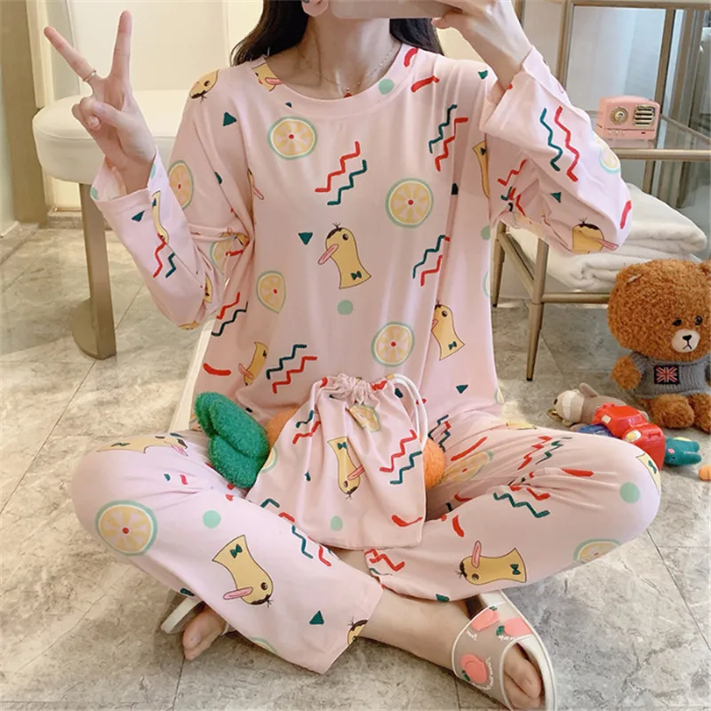 2020 spring new pajamas three-piece loose cartoon duck print long sleeve large size home service
2020 spring new pajamas three-piece loose cartoon duck print long sleeve large size home service