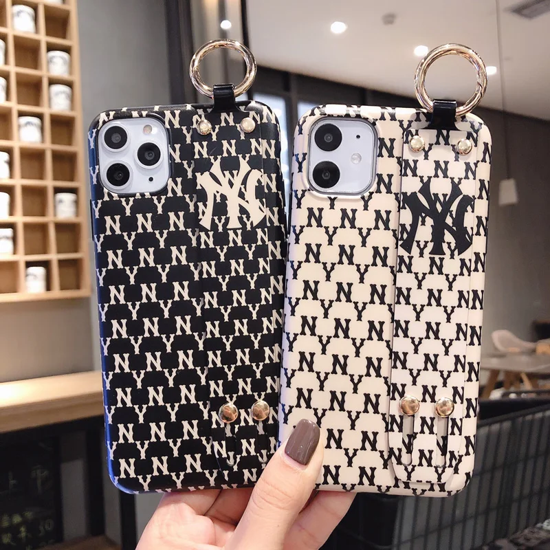 Soft TPU pattern Wrist Strap Cases For iPhone 11 Pro Max 7 8 Plus X XR Xs SE 2020 Phone Holder Cover Back Coque Fundas
Soft TPU pattern Wrist Strap Cases For iPhone 11 Pro Max 7 8 Plus X XR Xs SE 2020 Phone Holder Cover Back Coque Fundas