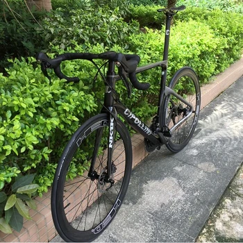 Anthracite shiny MCipollni NK1K 3K Disc Carbon Road Bicycle Complete bike with ULTEGRA R8020 groupset 50mm disk carbon wheelset
Anthracite shiny MCipollni NK1K 3K Disc Carbon Road Bicycle Complete bike with ULTEGRA R8020 groupset 50mm disk carbon wheelset